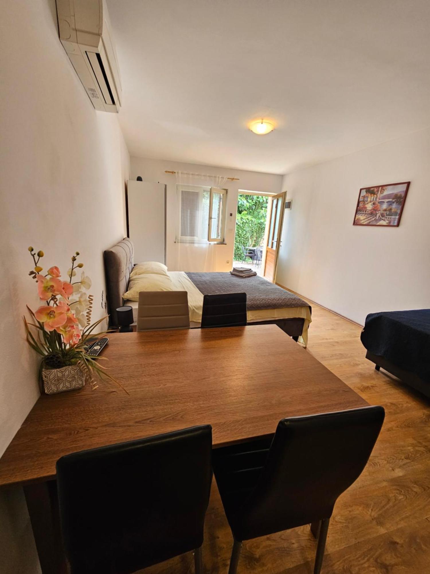 Apartmani Barbara Brsec Bagian luar foto