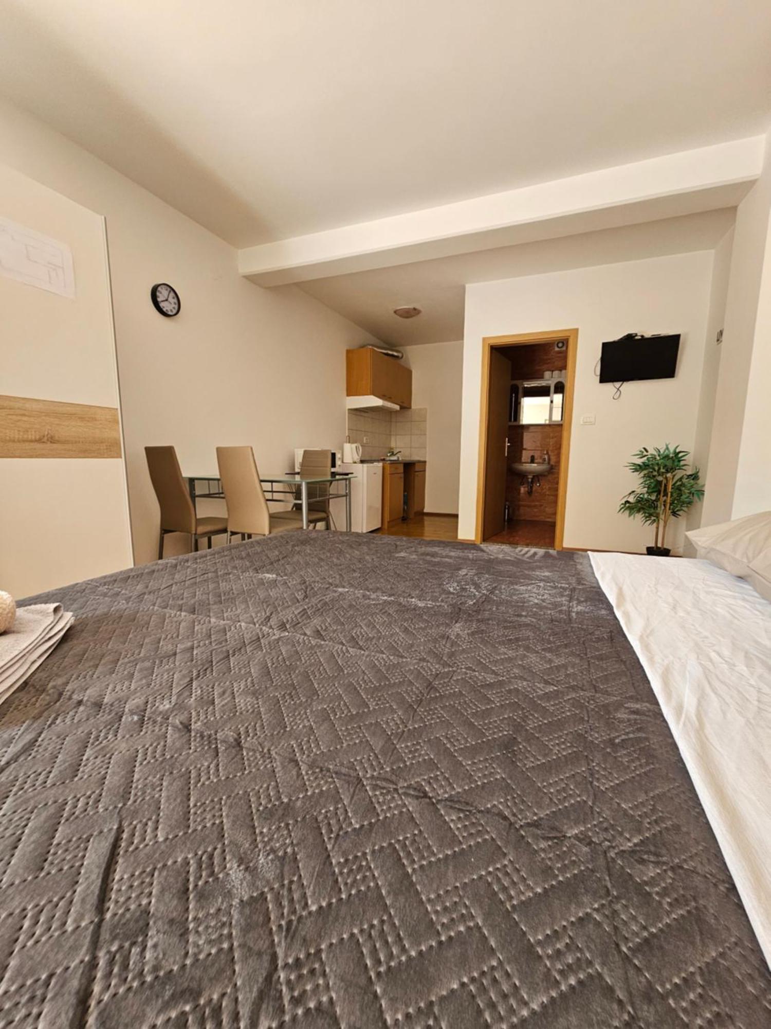Apartmani Barbara Brsec Bagian luar foto